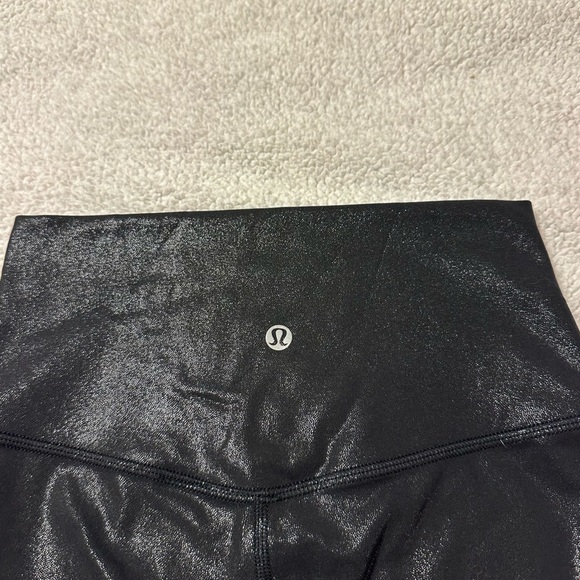 Lululemon Align High-Rise Bike Shorts Shine
Radiate Foil Print Black Sparkle - Picture 9 of 12